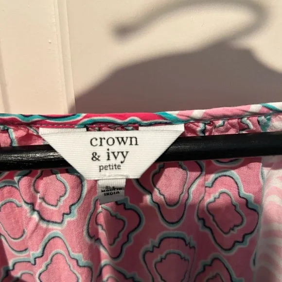 Crown & Ivy Aztec Multi patern Tassel Blouse PL - Picture 4 of 6